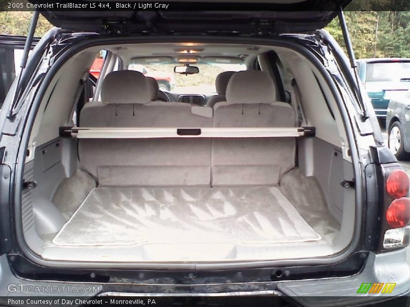 Black / Light Gray 2005 Chevrolet TrailBlazer LS 4x4
