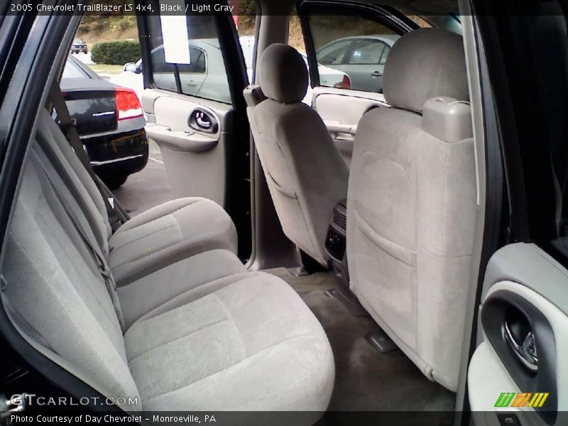 Black / Light Gray 2005 Chevrolet TrailBlazer LS 4x4