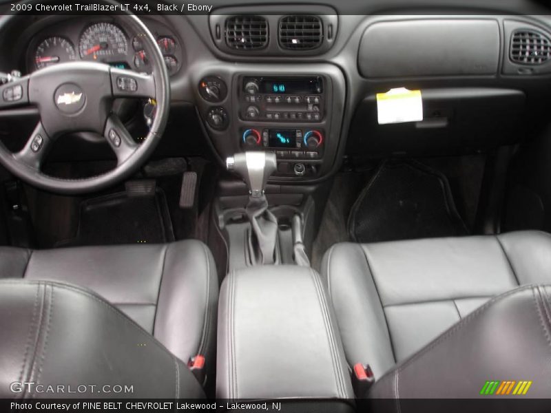 Black / Ebony 2009 Chevrolet TrailBlazer LT 4x4