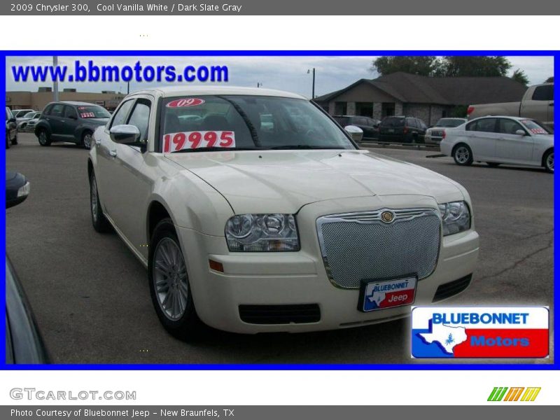 Cool Vanilla White / Dark Slate Gray 2009 Chrysler 300