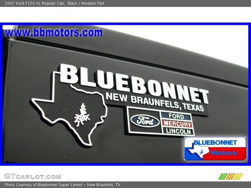 Black / Medium Flint 2007 Ford F150 XL Regular Cab