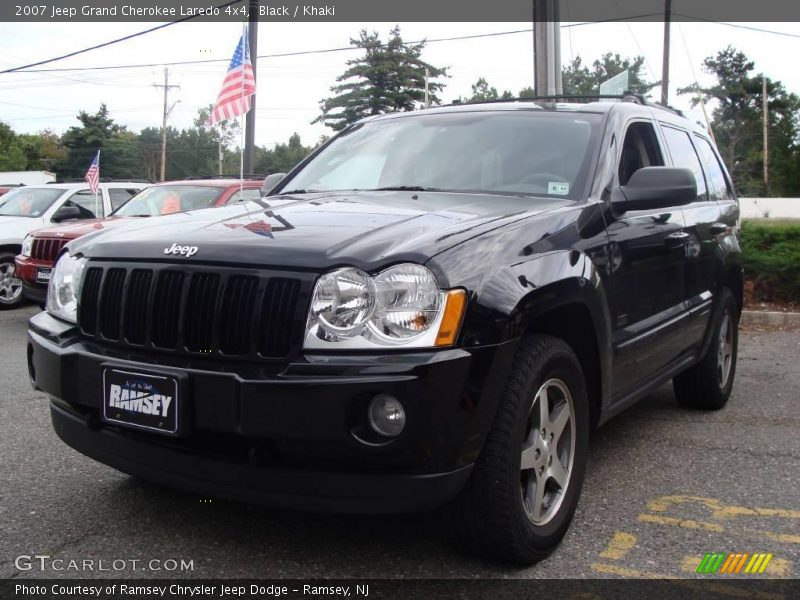 Black / Khaki 2007 Jeep Grand Cherokee Laredo 4x4