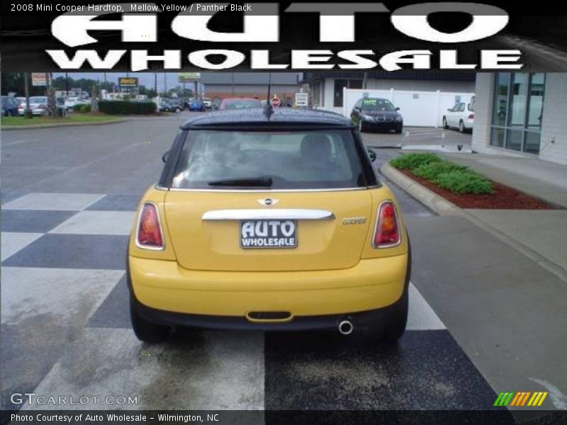 Mellow Yellow / Panther Black 2008 Mini Cooper Hardtop