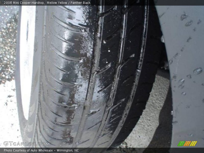 Mellow Yellow / Panther Black 2008 Mini Cooper Hardtop