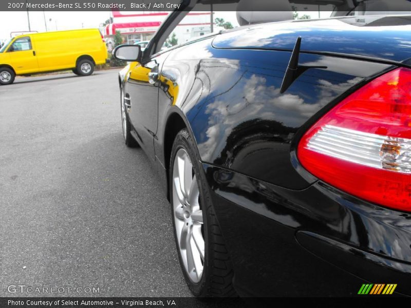 Black / Ash Grey 2007 Mercedes-Benz SL 550 Roadster