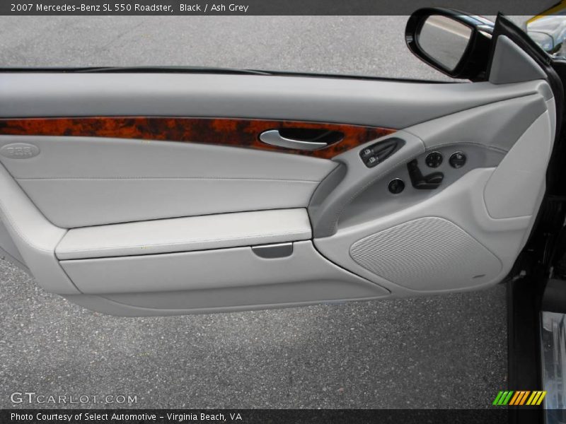 Door Panel of 2007 SL 550 Roadster