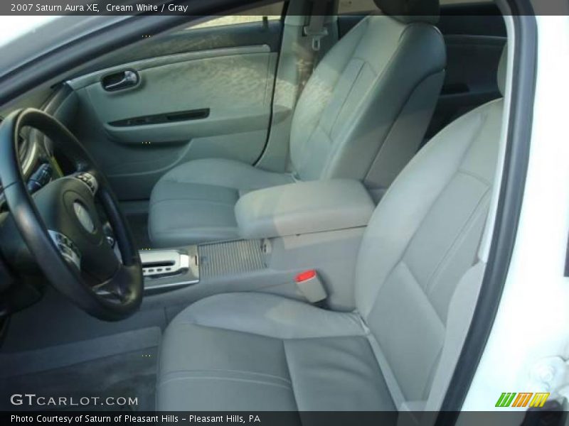 Cream White / Gray 2007 Saturn Aura XE