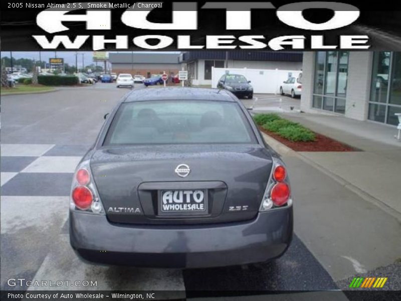 Smoke Metallic / Charcoal 2005 Nissan Altima 2.5 S