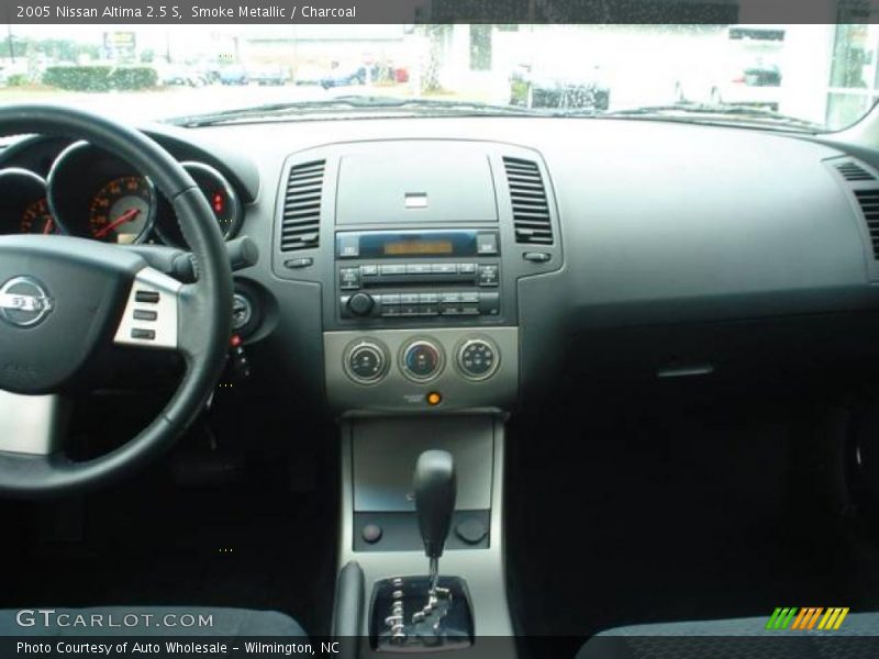 Smoke Metallic / Charcoal 2005 Nissan Altima 2.5 S