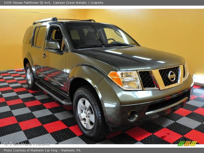 Canteen Green Metallic / Graphite 2005 Nissan Pathfinder SE 4x4