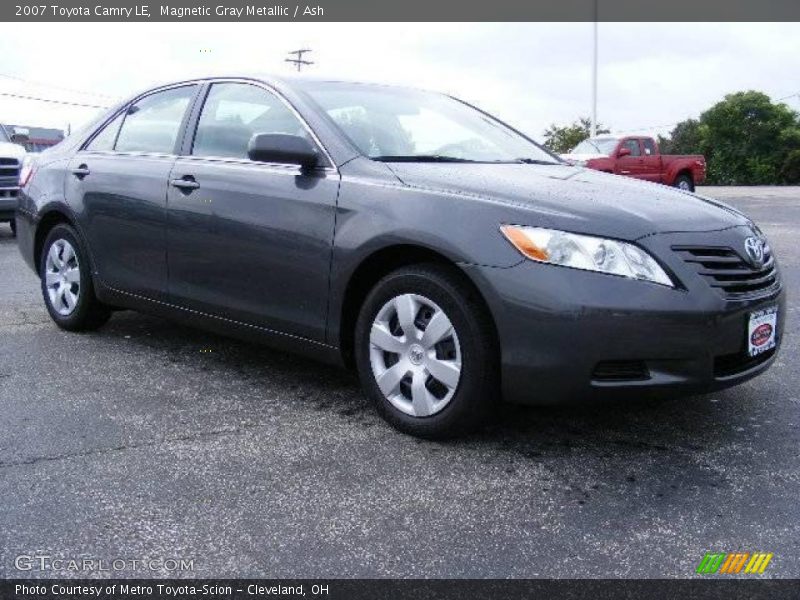 Magnetic Gray Metallic / Ash 2007 Toyota Camry LE