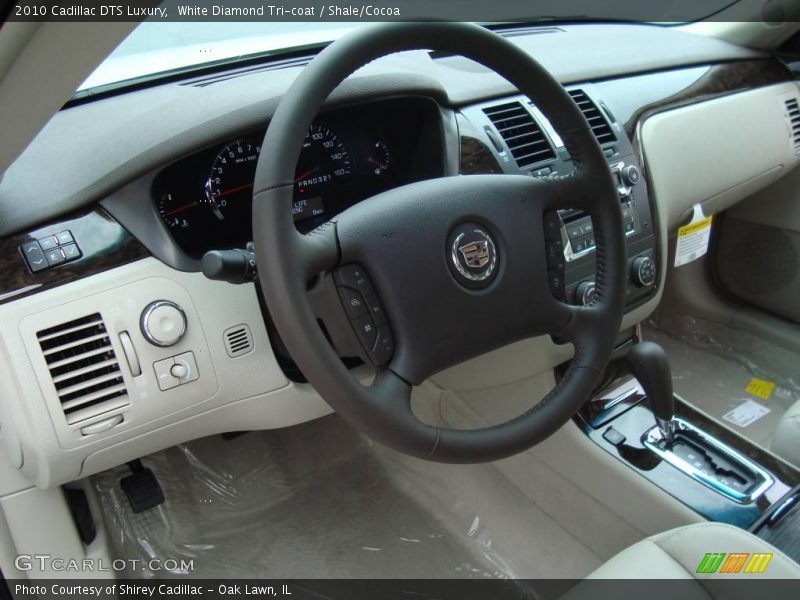 White Diamond Tri-coat / Shale/Cocoa 2010 Cadillac DTS Luxury
