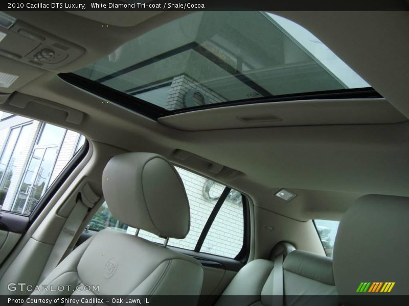 White Diamond Tri-coat / Shale/Cocoa 2010 Cadillac DTS Luxury