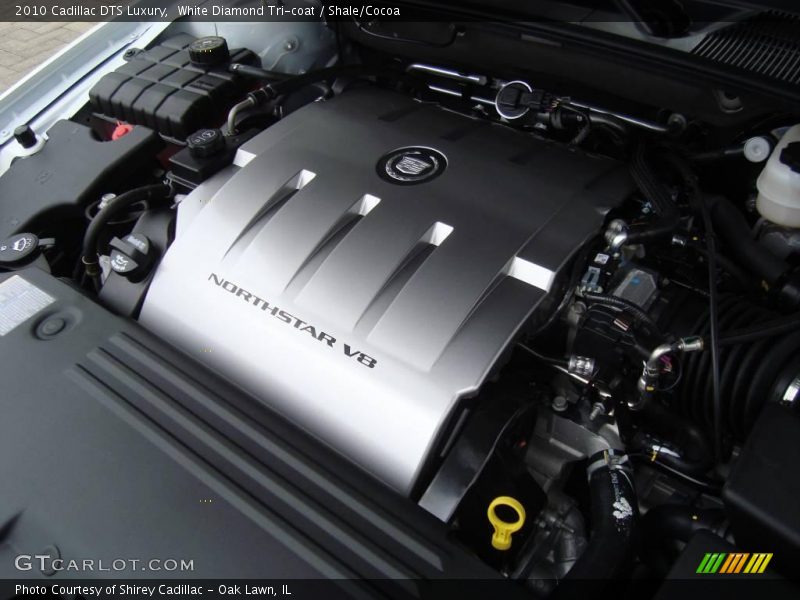 White Diamond Tri-coat / Shale/Cocoa 2010 Cadillac DTS Luxury