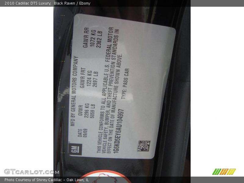 Black Raven / Ebony 2010 Cadillac DTS Luxury
