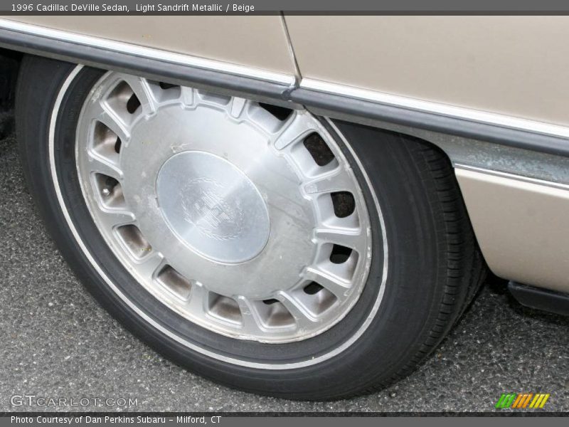 Light Sandrift Metallic / Beige 1996 Cadillac DeVille Sedan