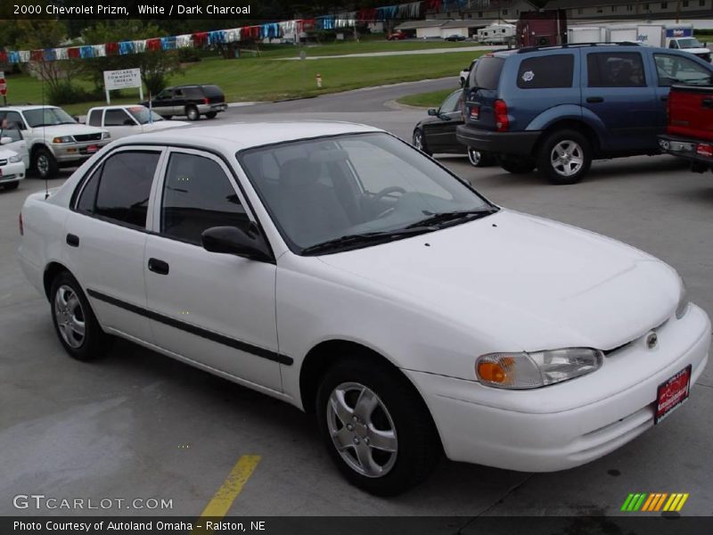 White / Dark Charcoal 2000 Chevrolet Prizm