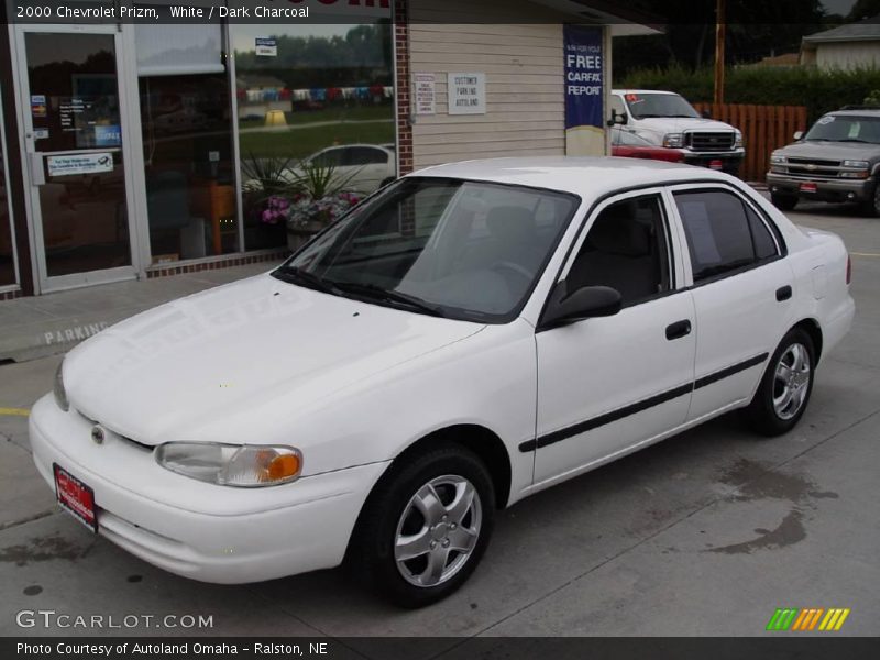 White / Dark Charcoal 2000 Chevrolet Prizm