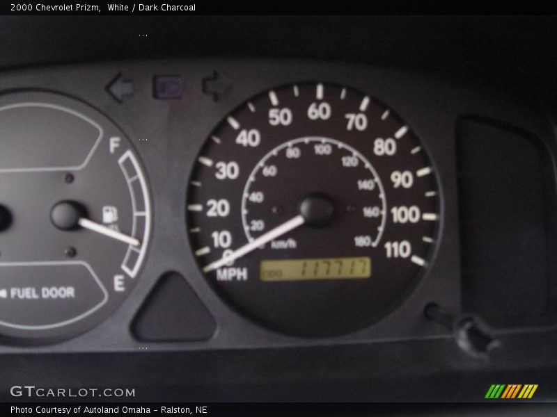 White / Dark Charcoal 2000 Chevrolet Prizm