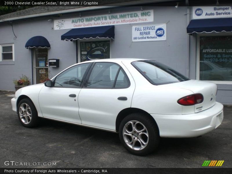 Bright White / Graphite 2000 Chevrolet Cavalier Sedan