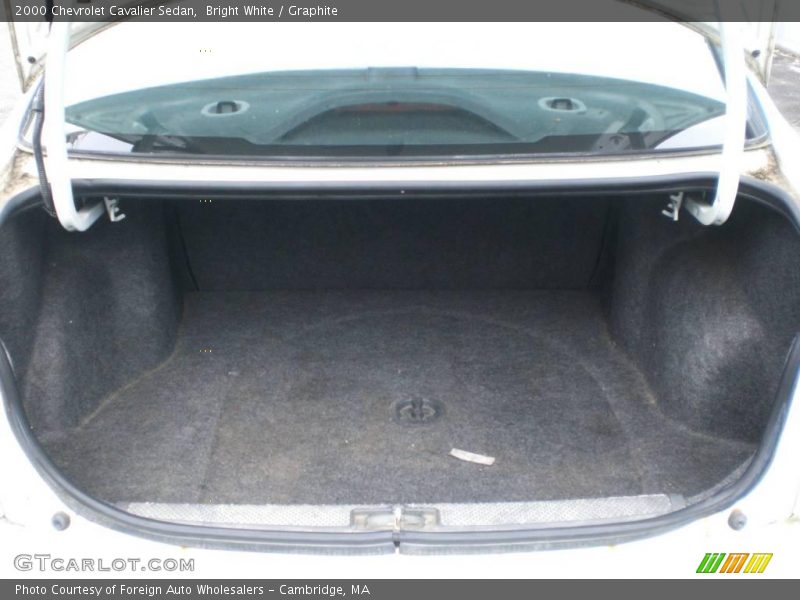 Bright White / Graphite 2000 Chevrolet Cavalier Sedan