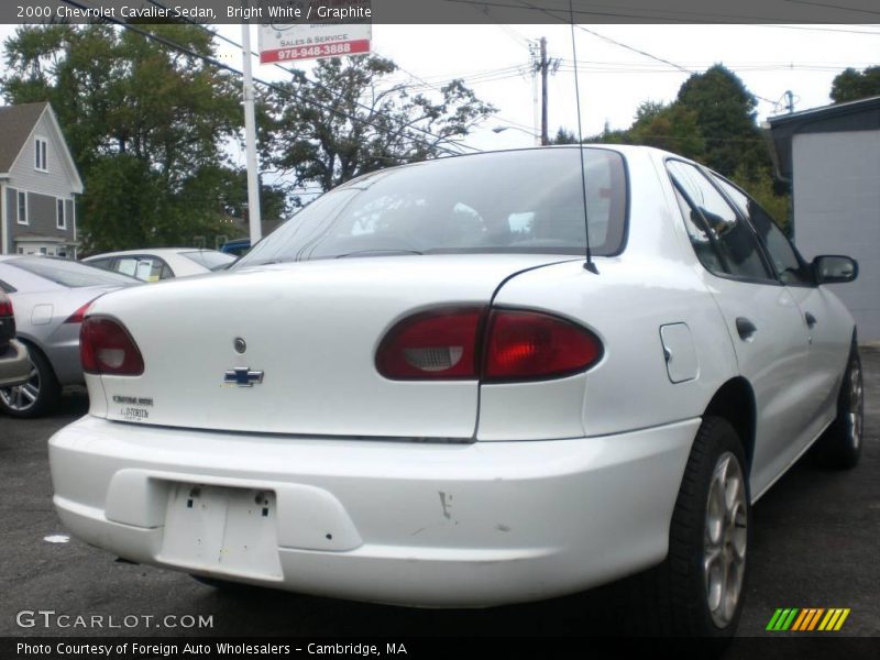 Bright White / Graphite 2000 Chevrolet Cavalier Sedan