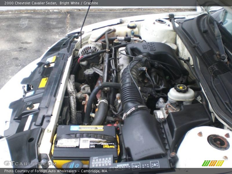 Bright White / Graphite 2000 Chevrolet Cavalier Sedan