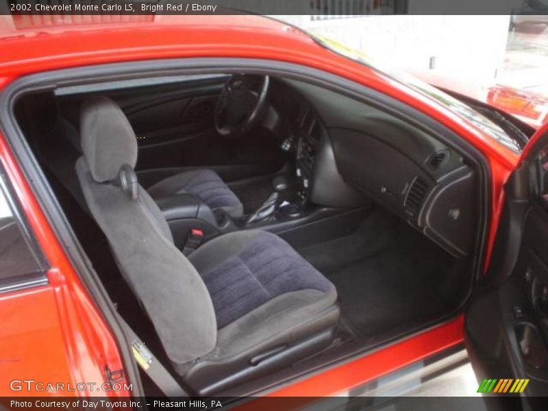 Bright Red / Ebony 2002 Chevrolet Monte Carlo LS