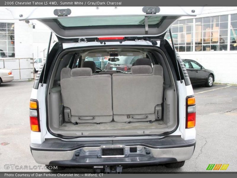 Summit White / Gray/Dark Charcoal 2006 Chevrolet Tahoe LS 4WD