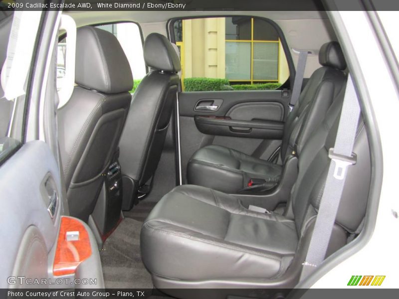 White Diamond / Ebony/Ebony 2009 Cadillac Escalade AWD
