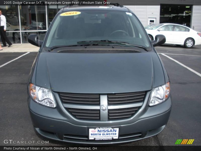 Magnesium Green Pearl / Medium Slate Gray 2005 Dodge Caravan SXT