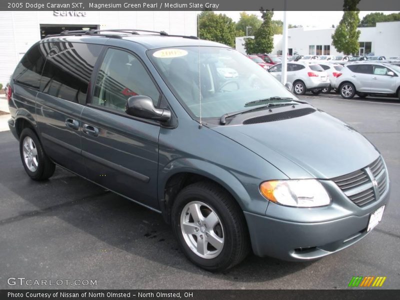 Magnesium Green Pearl / Medium Slate Gray 2005 Dodge Caravan SXT