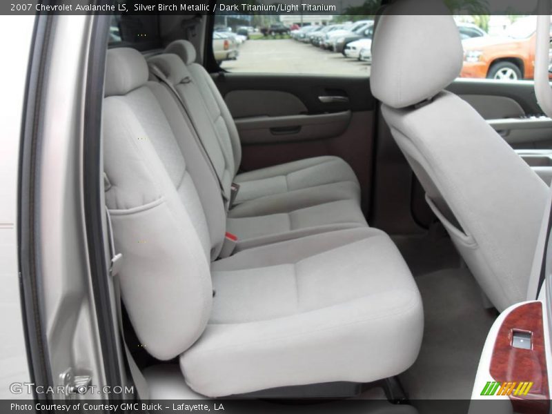 Silver Birch Metallic / Dark Titanium/Light Titanium 2007 Chevrolet Avalanche LS