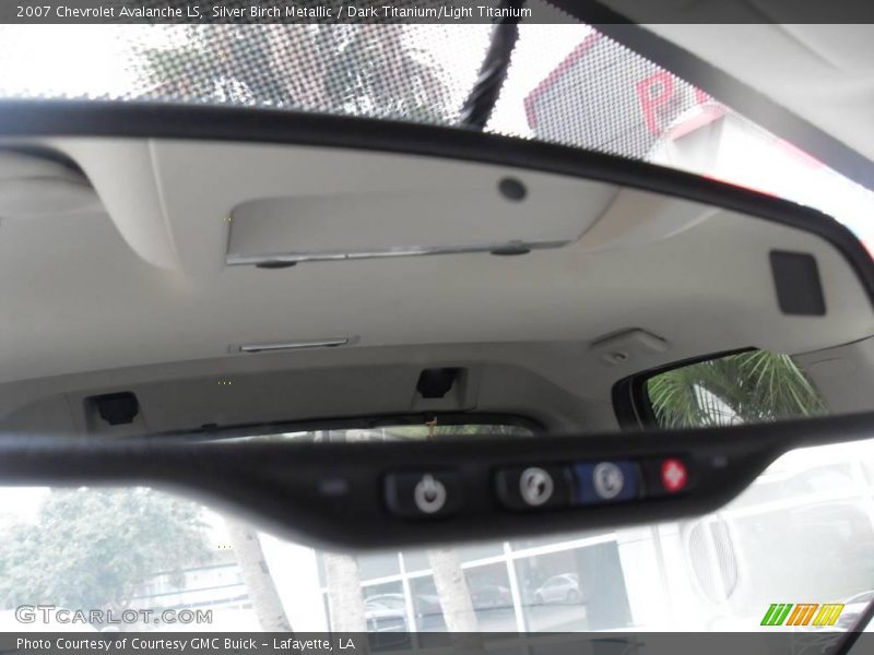 Silver Birch Metallic / Dark Titanium/Light Titanium 2007 Chevrolet Avalanche LS
