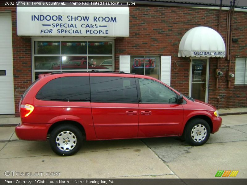 Inferno Red Tinted Pearlcoat / Taupe 2002 Chrysler Town & Country eL