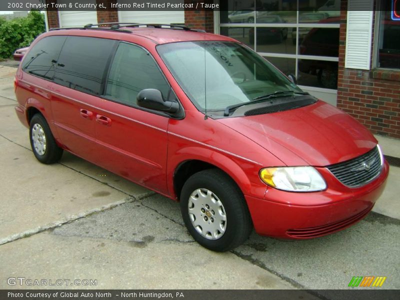 Inferno Red Tinted Pearlcoat / Taupe 2002 Chrysler Town & Country eL
