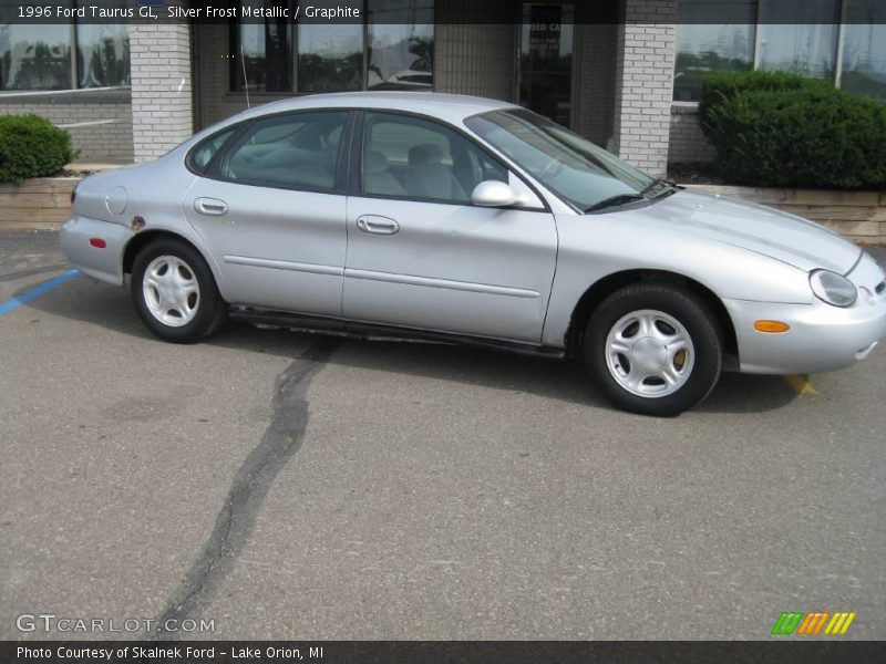 Silver Frost Metallic / Graphite 1996 Ford Taurus GL