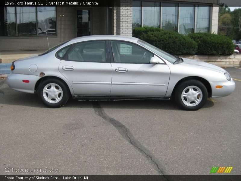 Silver Frost Metallic / Graphite 1996 Ford Taurus GL