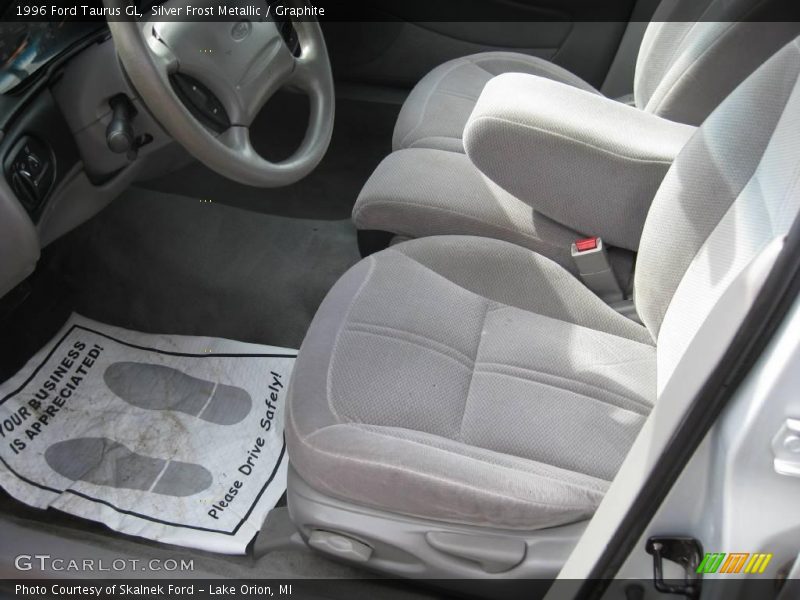 Silver Frost Metallic / Graphite 1996 Ford Taurus GL