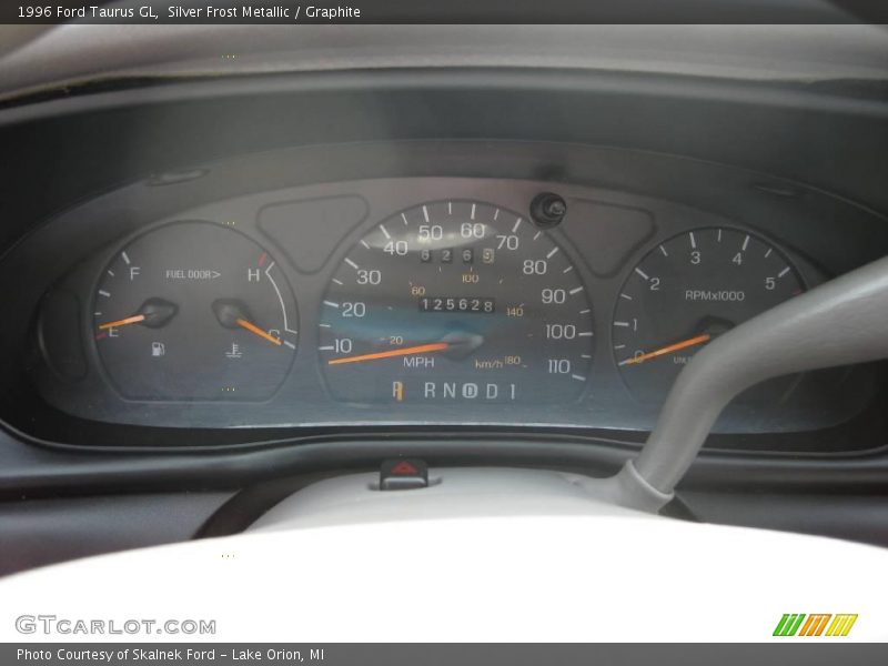 Silver Frost Metallic / Graphite 1996 Ford Taurus GL