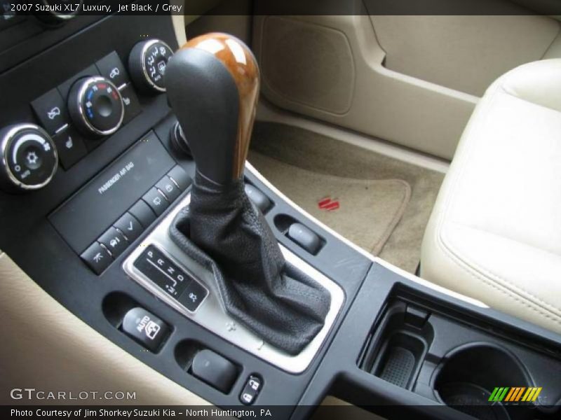 Jet Black / Grey 2007 Suzuki XL7 Luxury