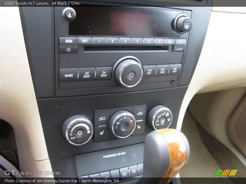 Jet Black / Grey 2007 Suzuki XL7 Luxury