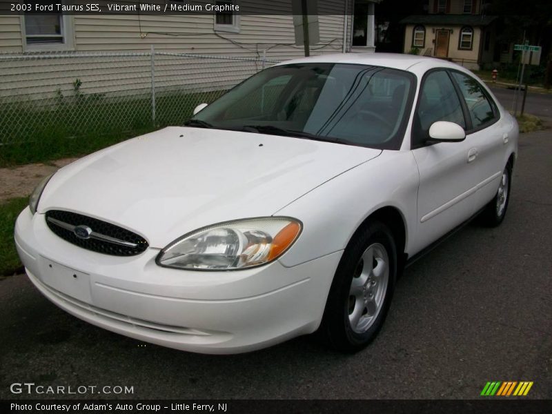 Vibrant White / Medium Graphite 2003 Ford Taurus SES