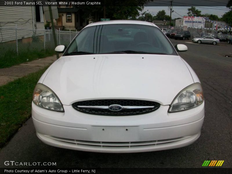 Vibrant White / Medium Graphite 2003 Ford Taurus SES
