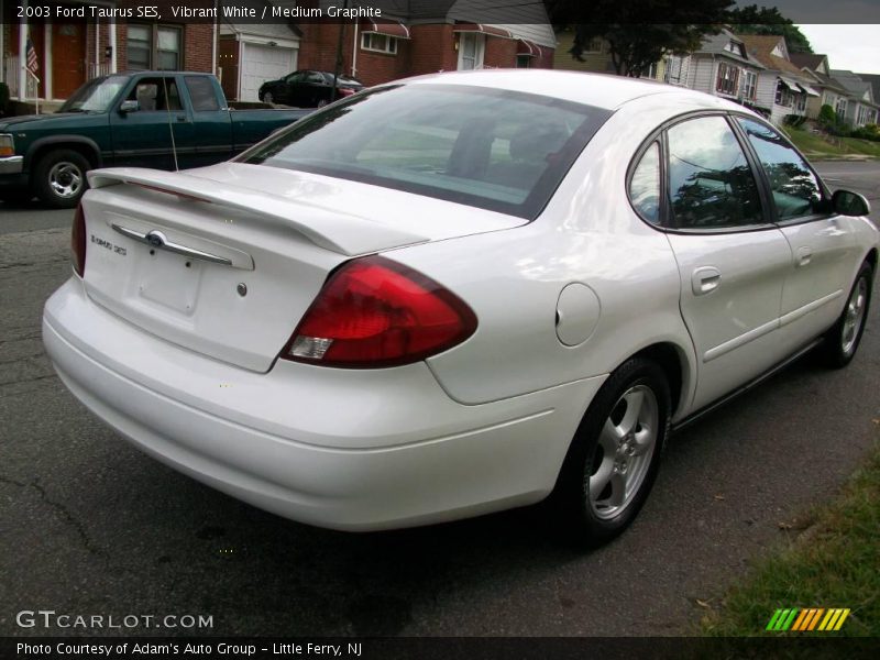 Vibrant White / Medium Graphite 2003 Ford Taurus SES