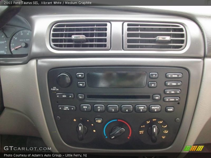 Vibrant White / Medium Graphite 2003 Ford Taurus SES