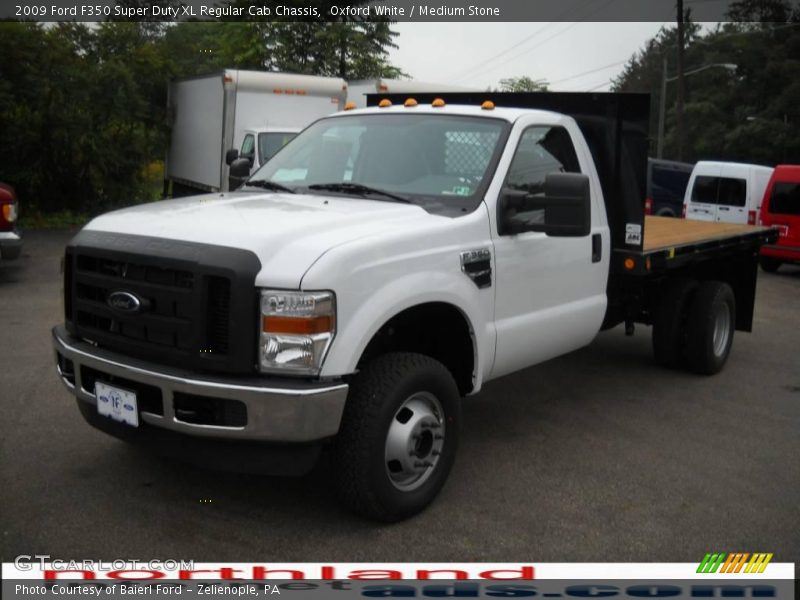 Oxford White / Medium Stone 2009 Ford F350 Super Duty XL Regular Cab Chassis