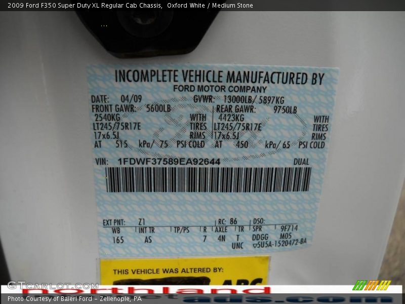 Oxford White / Medium Stone 2009 Ford F350 Super Duty XL Regular Cab Chassis