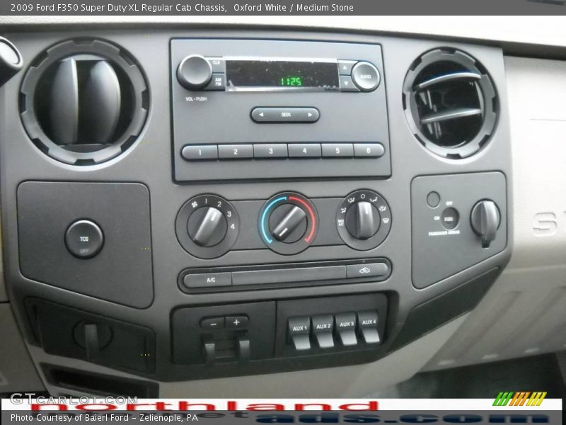 Oxford White / Medium Stone 2009 Ford F350 Super Duty XL Regular Cab Chassis