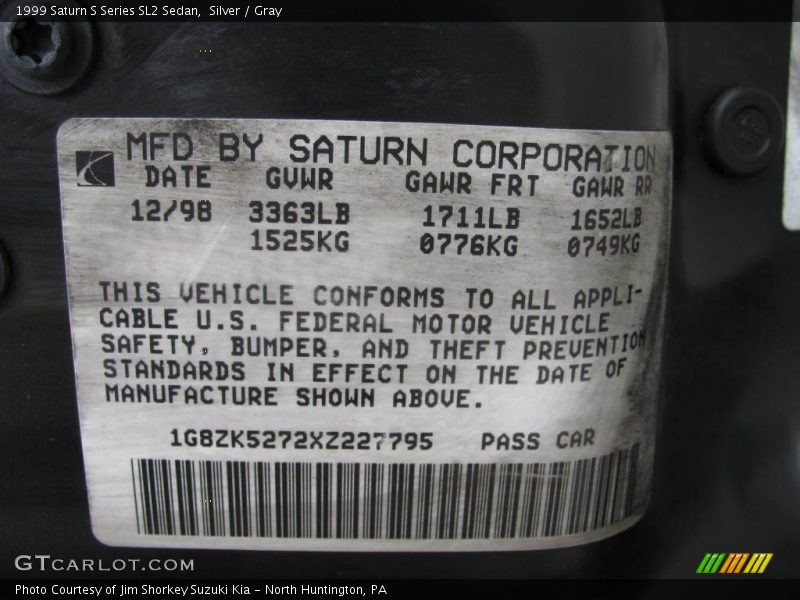 Silver / Gray 1999 Saturn S Series SL2 Sedan